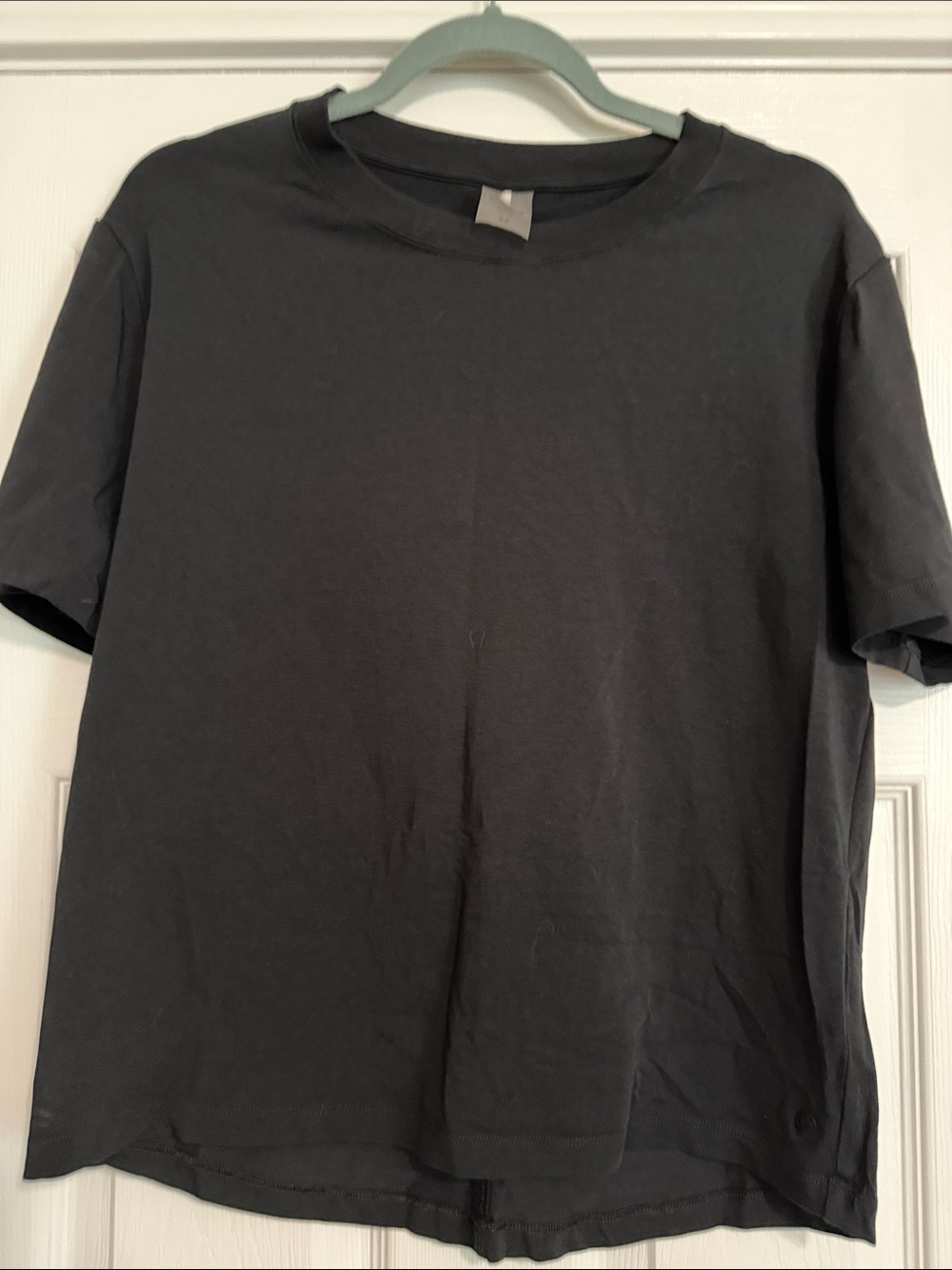 CALIA by Carrie Underwood Black Short Sleeve Crew Tee